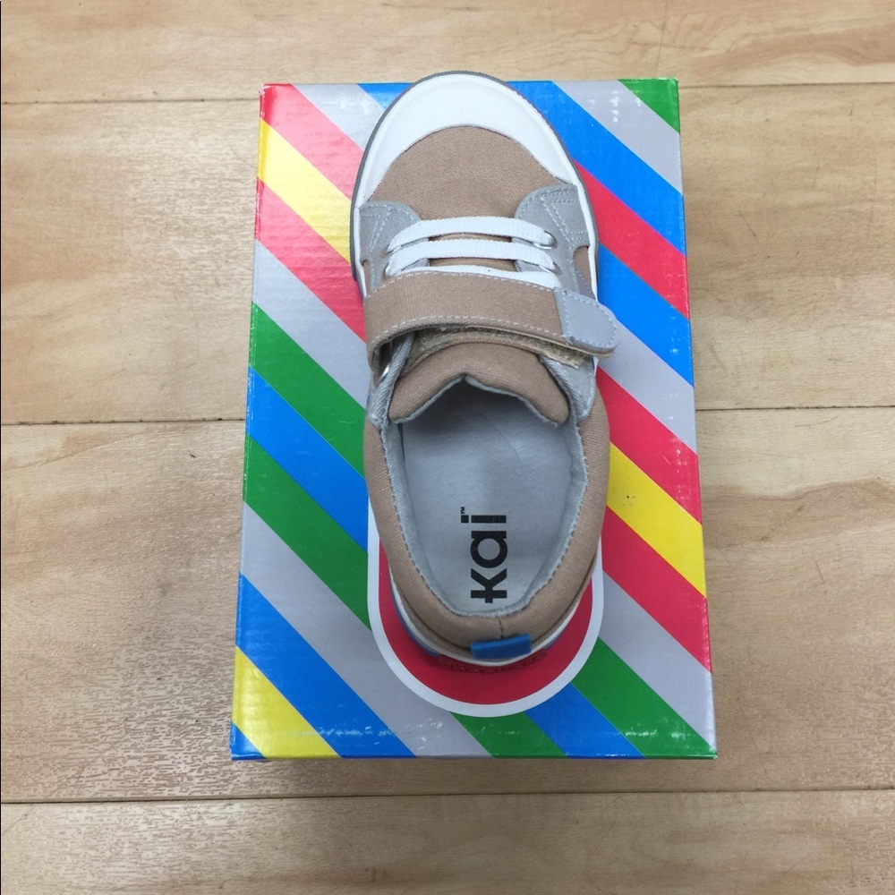 See Kai Run Donovan Sneakers NWT S13, 3Youth - Picture 4 of 8